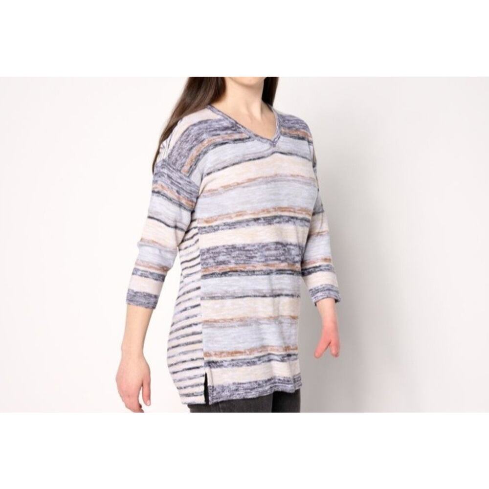 Denim & Co Size M Natural Striped V Neck 3/4 Sleeve Sweater A649632 NWOT